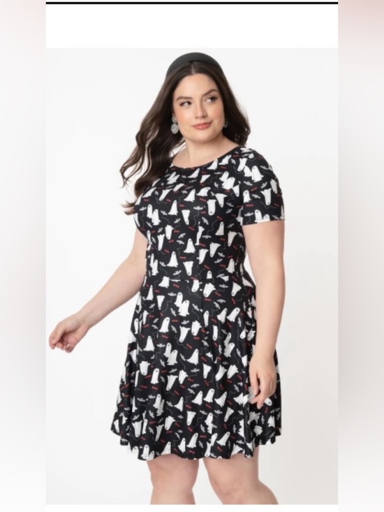Unique Vintage Dresses & Skirts - Unique Vintage Black Dress with White Ghost Motif